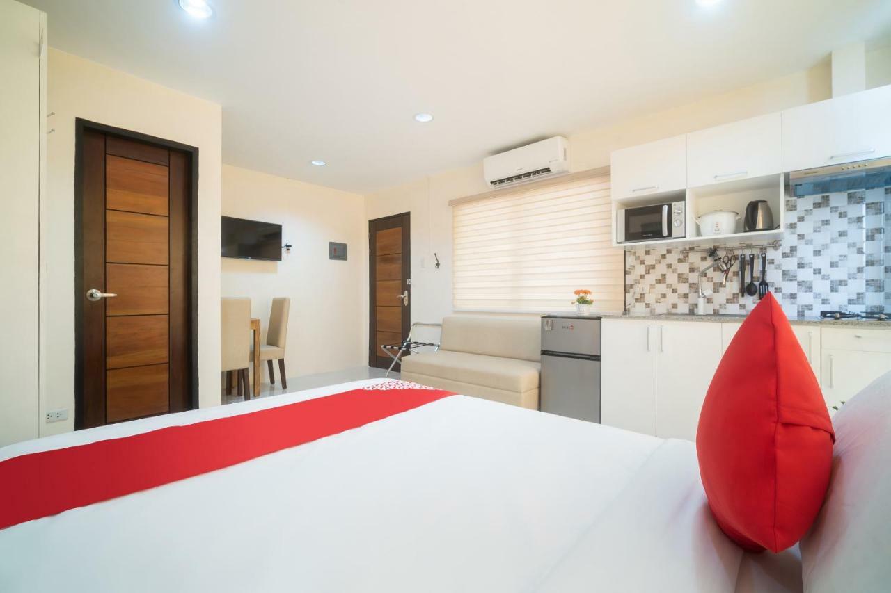 Davao City Oyo 199 Solange Apartelle מראה חיצוני תמונה