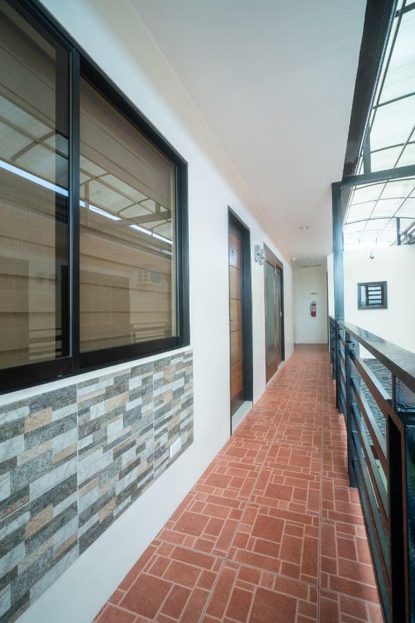 Davao City Oyo 199 Solange Apartelle מראה חיצוני תמונה